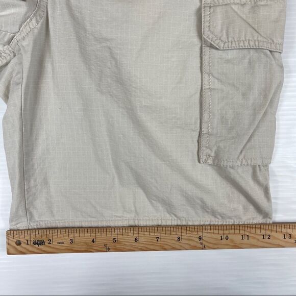IZOD Cargo Shorts Cotton Beige Men's Size 34 - Picture 9 of 9